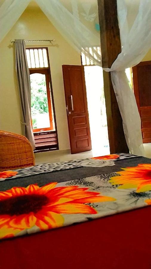 Raja Guest House - Jungle Trekking & Tours Bukit Lawang Sumatra Extérieur photo