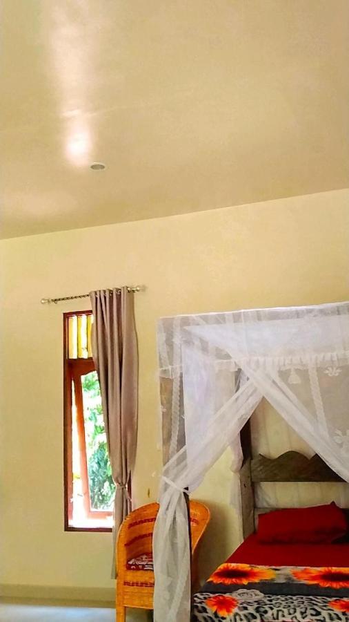 Raja Guest House - Jungle Trekking & Tours Bukit Lawang Sumatra Extérieur photo